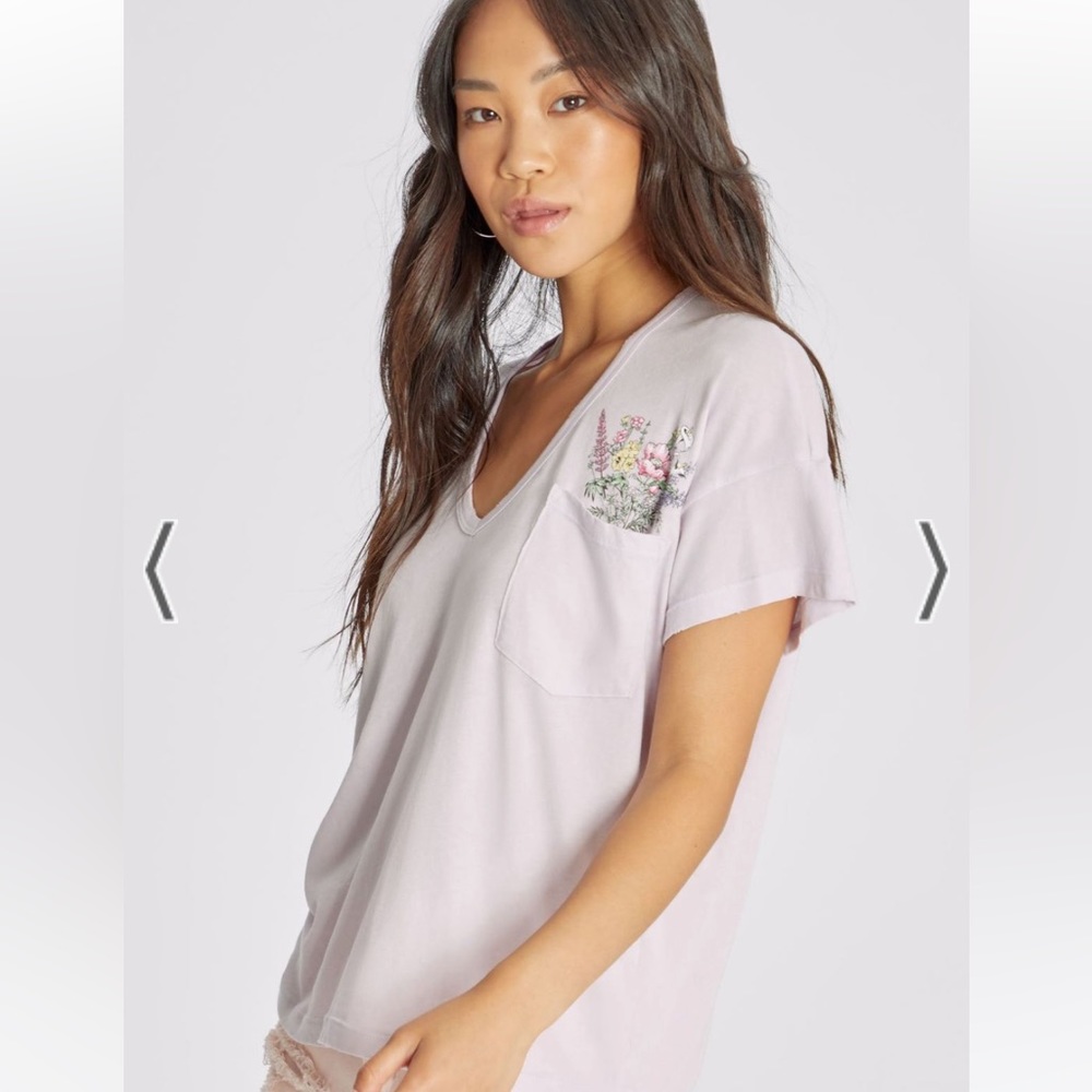 NWT Wild Fox Pocket Full of Posies Chrissy Tshirt Sz Large